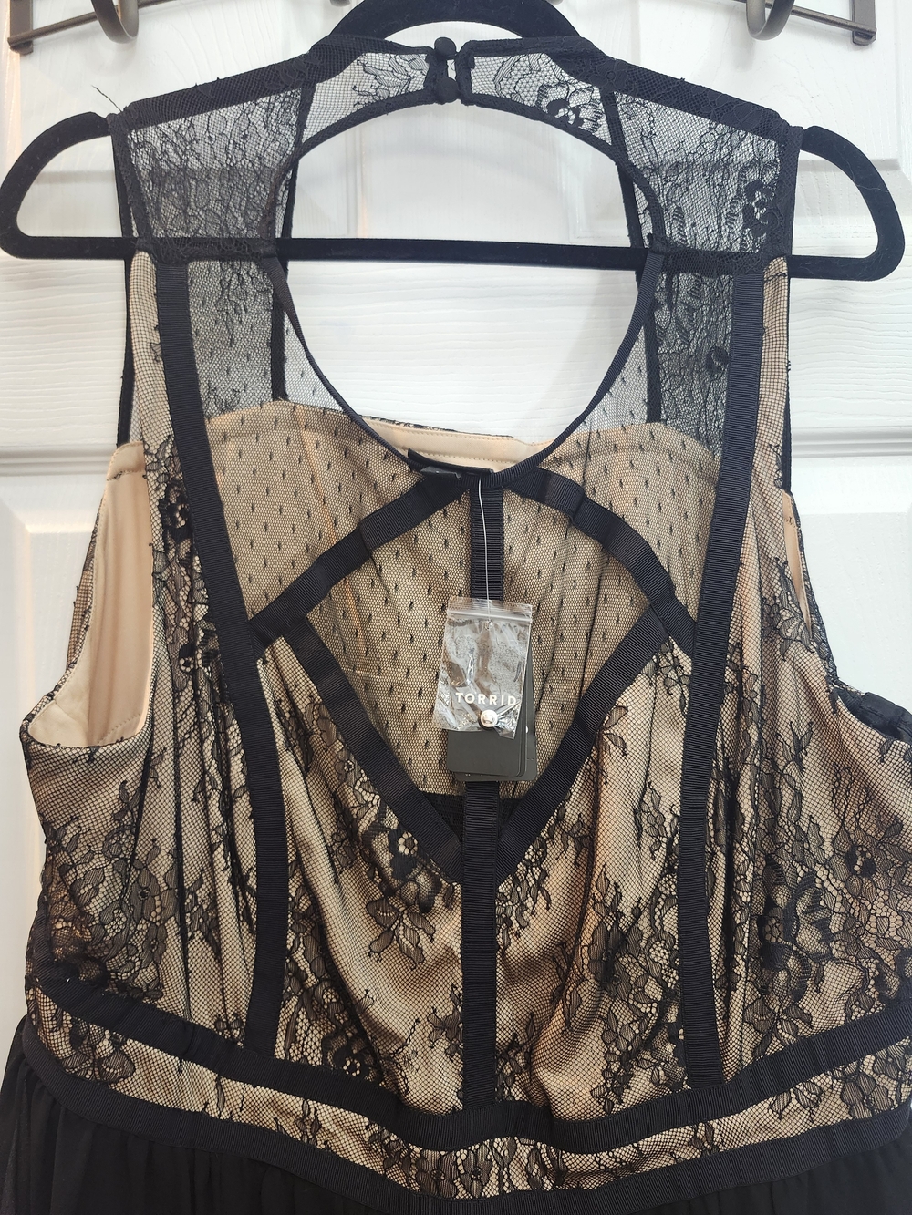Torrid Black Lace Chiffon Maxi dress, 3X NWT - Picture 3 of 10